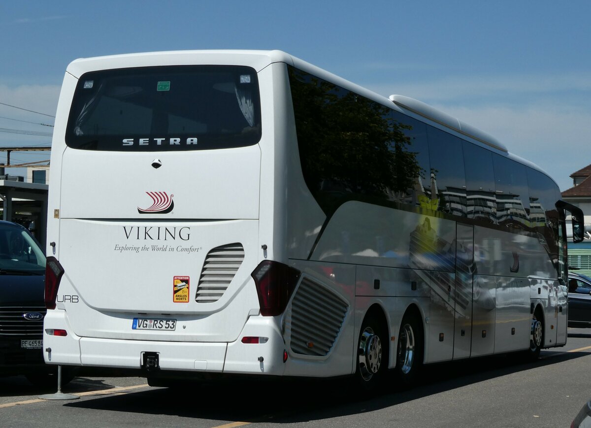 (238'468) - Aus Deutschland: Unser Roter Bus, K�nigsbr�ck - VG-RS 53 - Setra am 25. Juli 2022 in Thun, CarTerminal