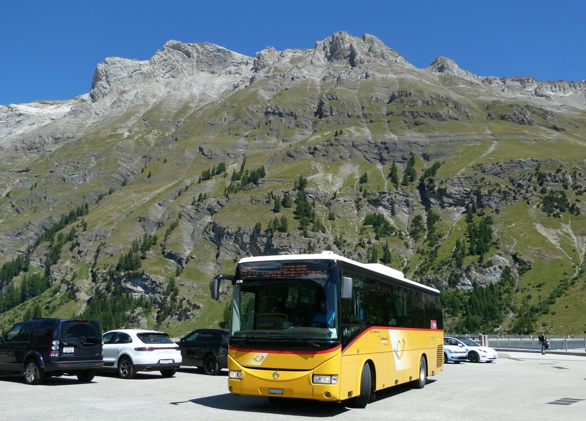 (238'688) - Buchard, Leytron - Nr. 253/VS 213'104 - Irisbus am 31. Juli 2022 in Anz�re, Barrage de Tseuzier