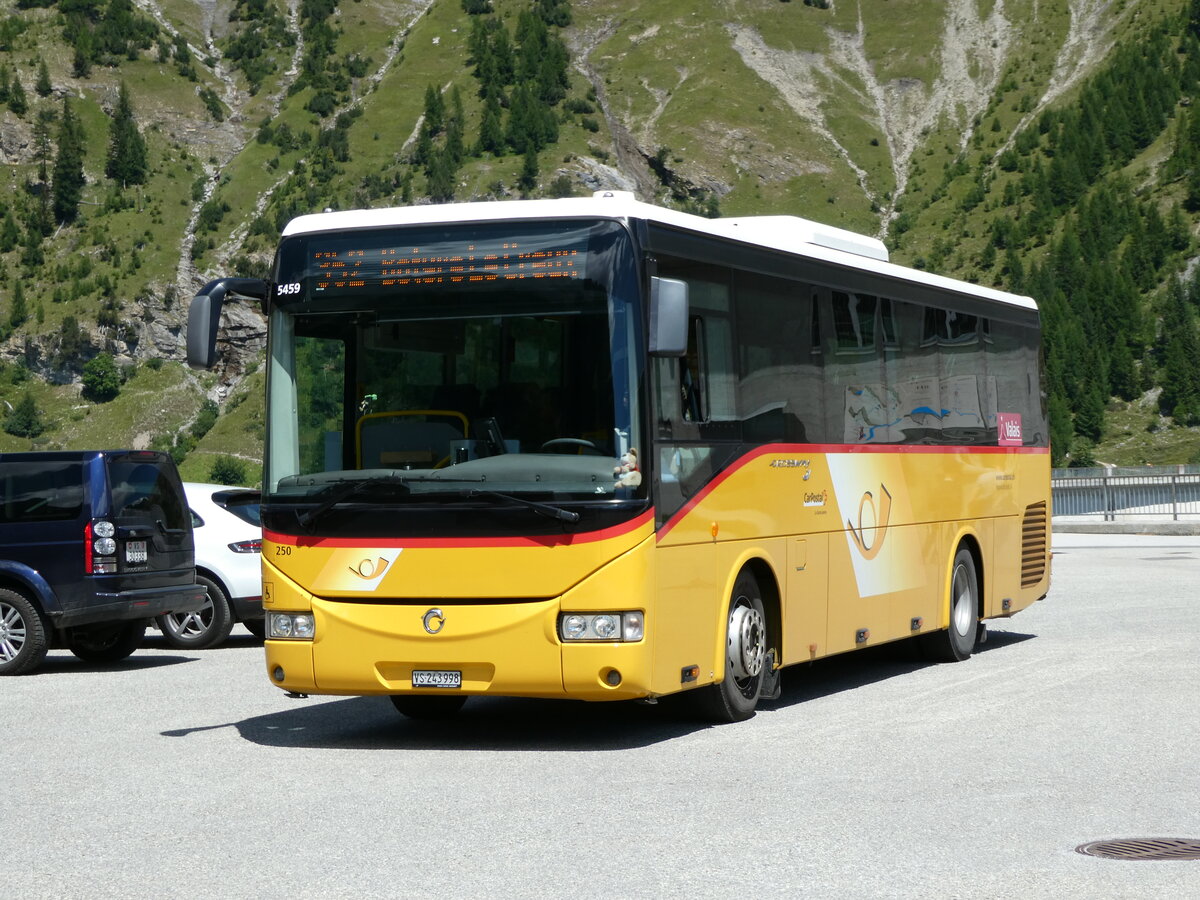 (238'693) - Buchard, Leytron - Nr. 2560/VS 243'998 - Irisbus am 31. Juli 2022 in Anz�re, Barrage de Tseuzier