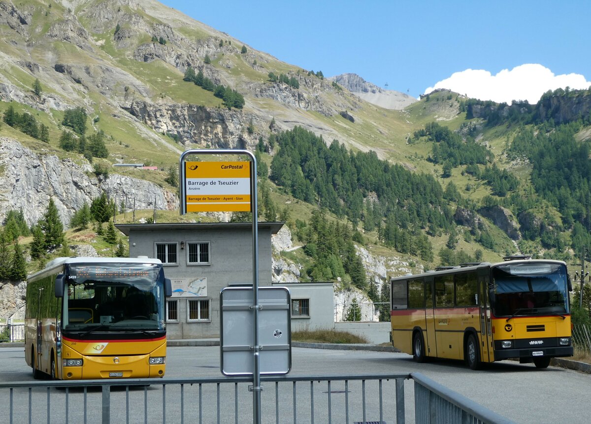 (238'702) - Buchard, Leytron - Nr. 250/VS 243'998 - Irisbus + Oser, B�rchen - VS 93'575 - NAW/Lauber (ex Epiney, Ayer) am 31. Juli 2022 in Anz�re, Barrage de Tseuzier