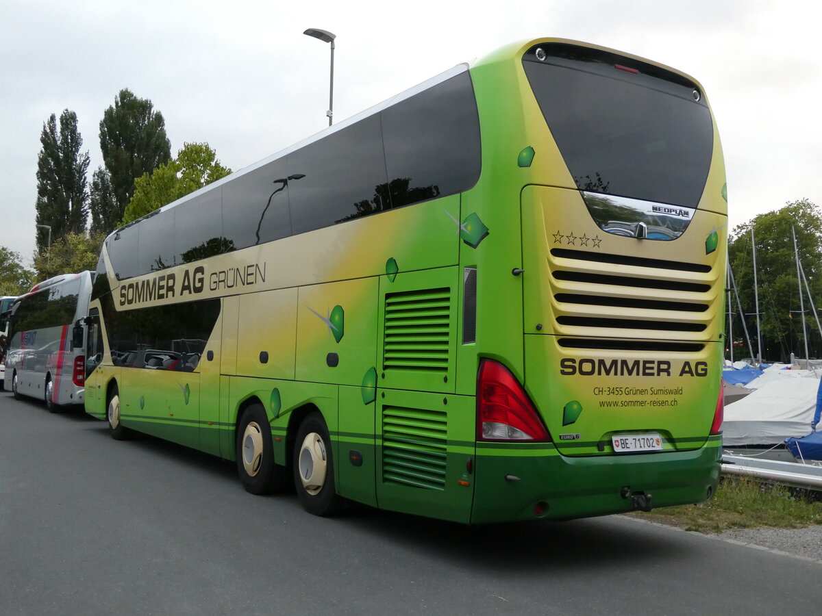 (238'838) - Sommer, Gr�nen - BE 71'702 - Neoplan am 6. August 2022 in Thun, Strandbad