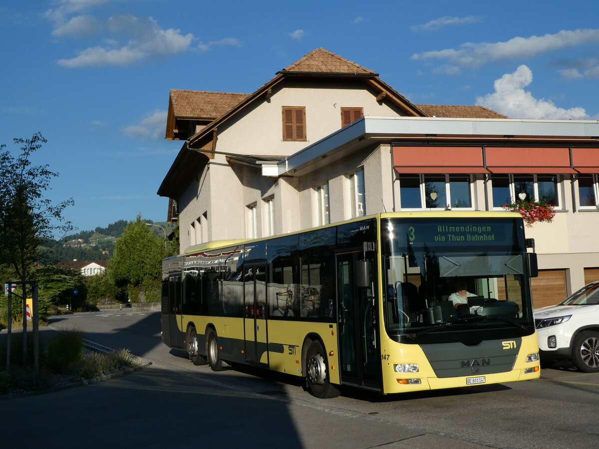 (238'959) - STI Thun - Nr. 147/BE 801'147 - MAN am 8. August 2022 in Steffisburg, Zurfl�h's Bahnh�fli