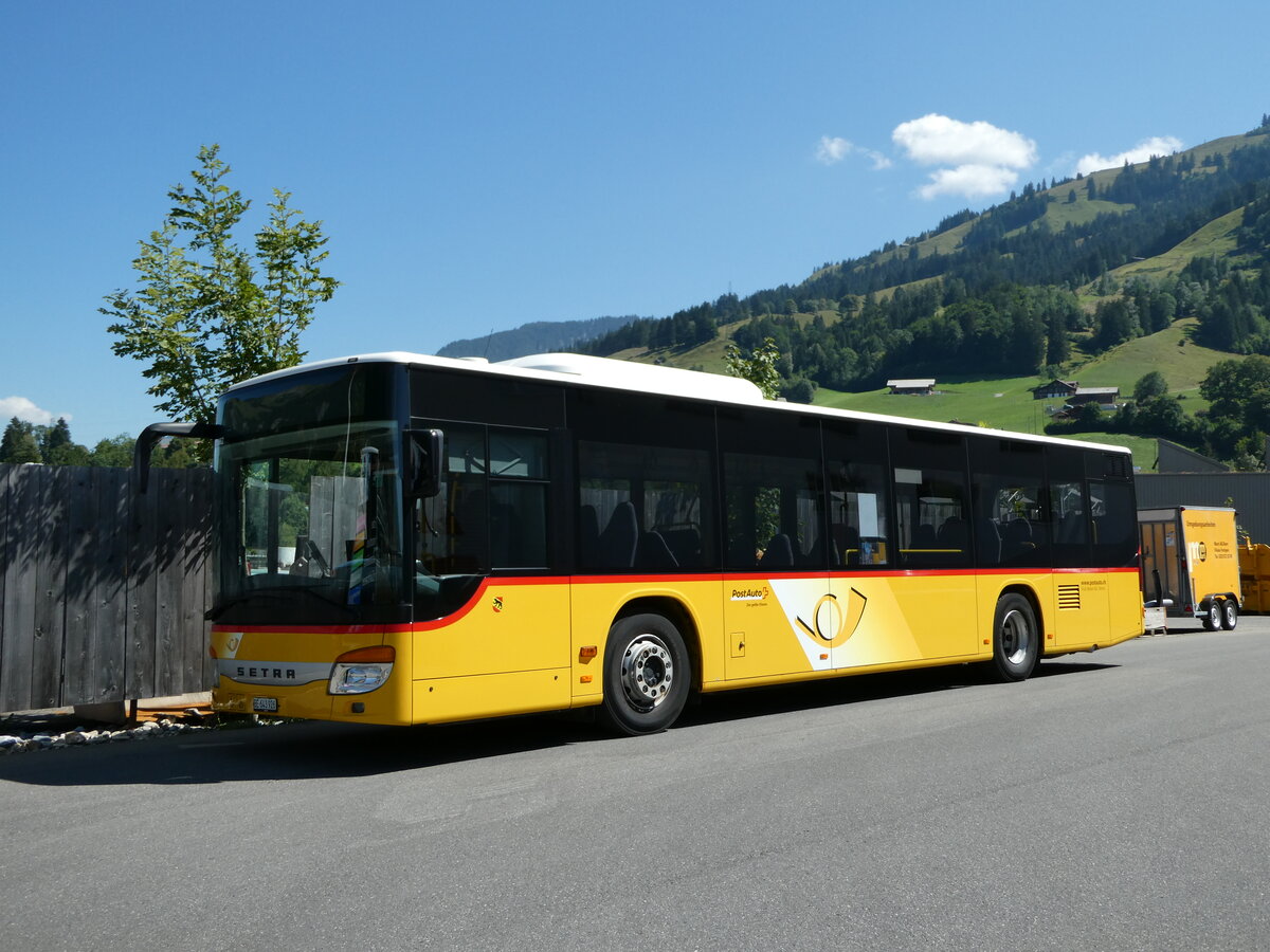 (239'086) - Fl�ck, Brienz - Nr. 8/BE 643'926 - Setra am 16. August 2022 in Frutigen, Garage AFA