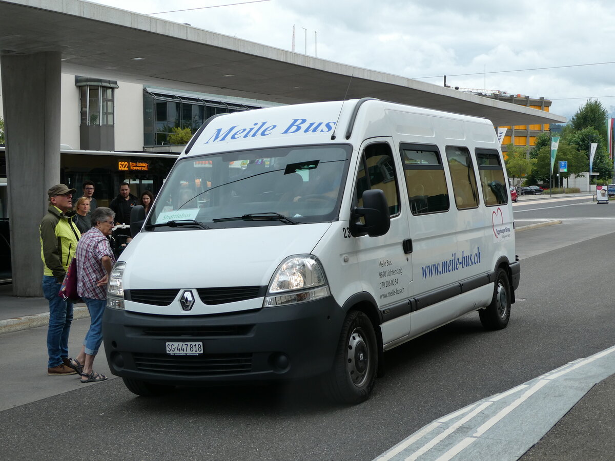 (239'263) - Meile Bus, Lichtensteig - Nr. 23/SG 447'818 - Renault am 20. August 2022 beim Bahnhof Wattwil 