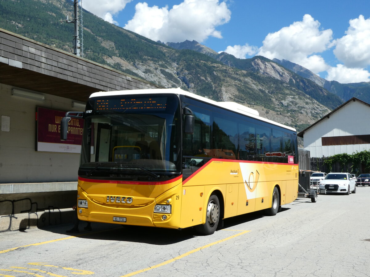 (239'403) - Jaggi, Kippel - Nr. 29/VS 7733 - Iveco am 21. August 2022 beim Bahnhof Gampel-Steg
