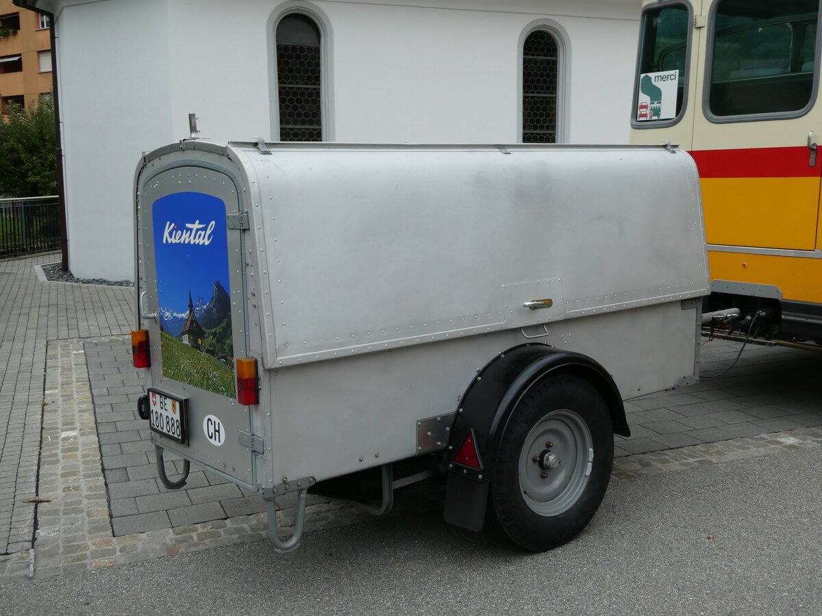 (239'765) - Schmid, Th�rishaus - BE 180'888 - Hess Gep�ckanh�nger (ex Schranz, Adelboden; ex Portenier, Adelboden; ex Geiger, Adelboden) am 28. August 2022 in Wolhusen, Markt