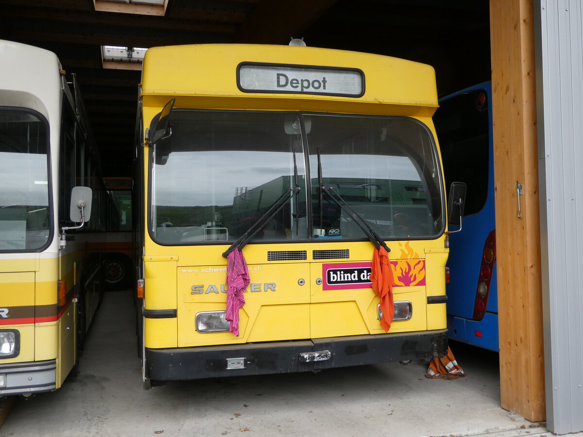 (240'164) - Schwendimann, M�nchenbuchsee (R�trobus) - Nr. 9 - Saurer/Hess (ex Oswald, M�stair; ex VBSH Schaffhausen Nr. 9; ex Rattin, Schaffhausen Nr. 9) am 24. September 2022 in Moudon, R�trobus