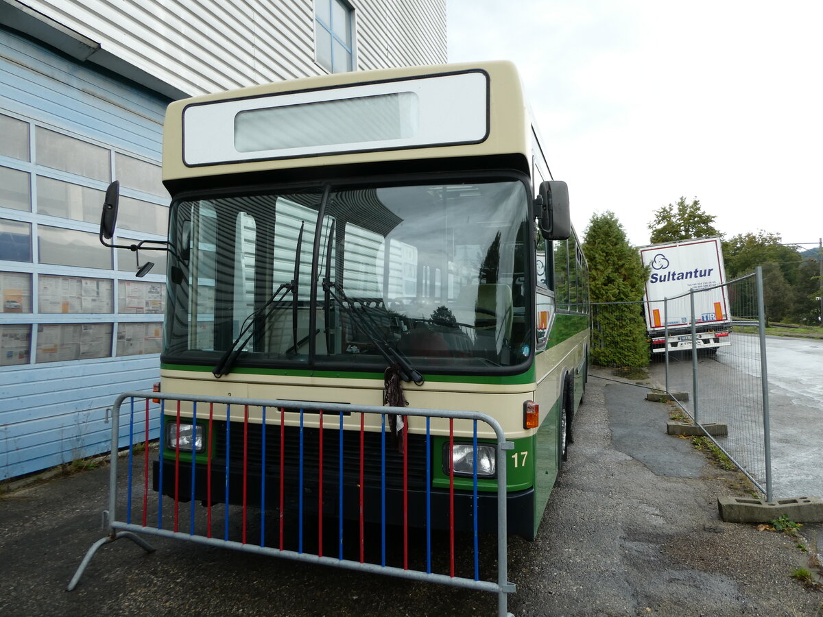 (240'174) - ABl Biasca (R�trobus) - Nr. 17 - NAW/Hess am 24. September 2022 in Moudon, R�trobus