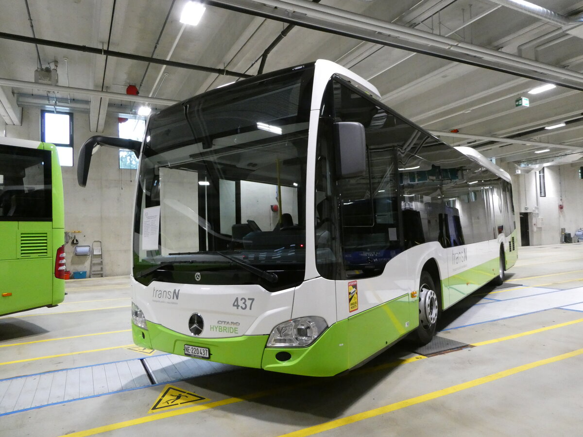 (240'386) - transN, La Chaux-de-Fonds - Nr. 437/NE 220'437 - Mercedes am 1. Oktober 2022 in La Chaux-de-Fonds, D�p�t