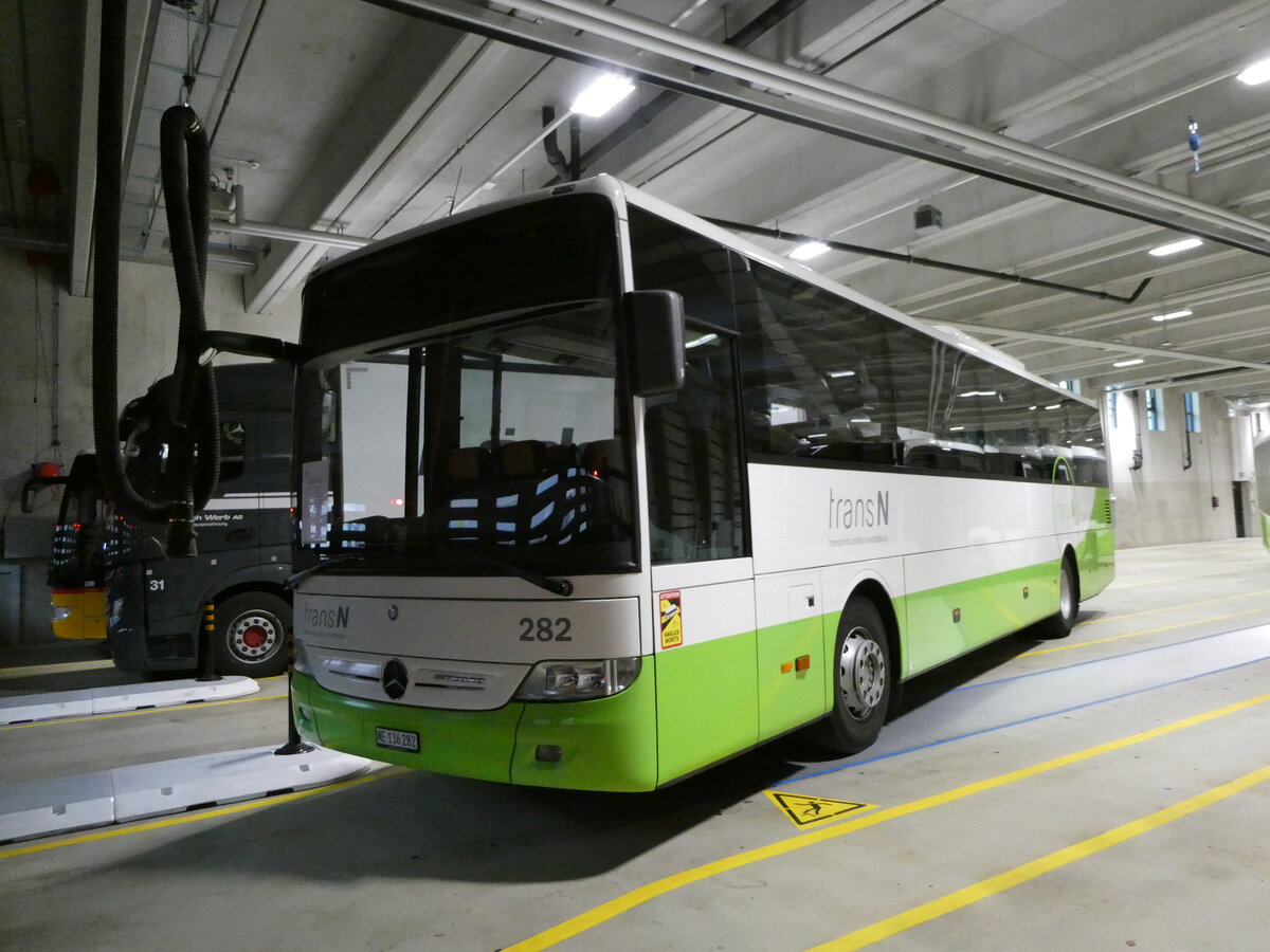 (240'387) - transN, La Chaux-de-Fonds - Nr. 282/NE 136'282 - Mercedes am 1. Oktober 2022 in La Chaux-de-Fonds, D�p�t