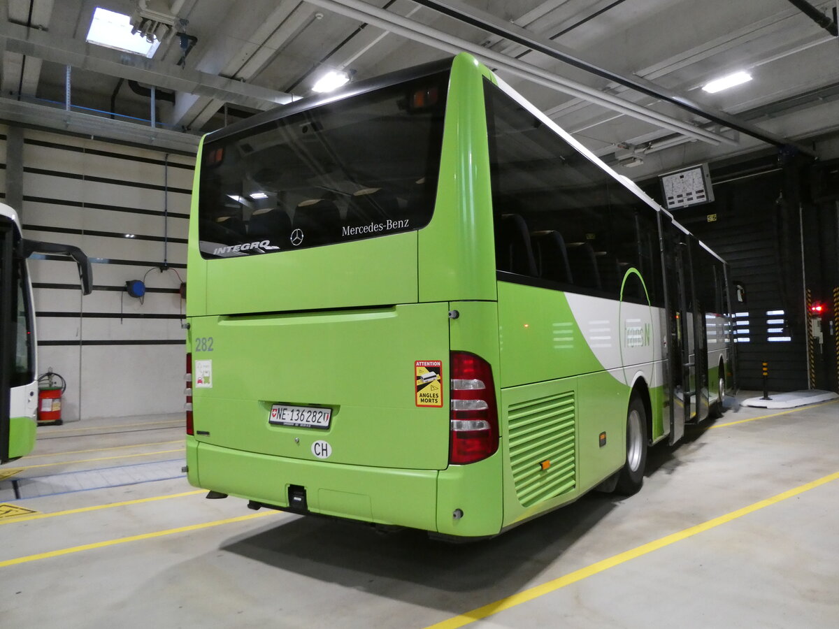 (240'390) - transN, La Chaux-de-Fonds - Nr. 282/NE 136'282 - Mercedes am 1. Oktober 2022 in La Chaux-de-Fonds, D�p�t