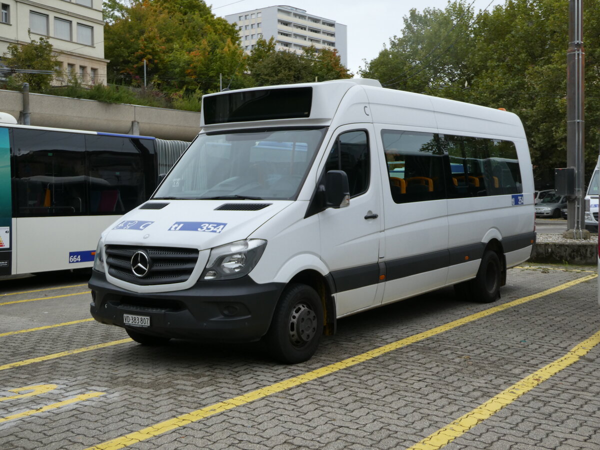 (240'426) - TL Lausanne - Nr. 354/VD 383'807 - Mercedes am 1. Oktober 2022 in Lausanne, D�p�t Borde