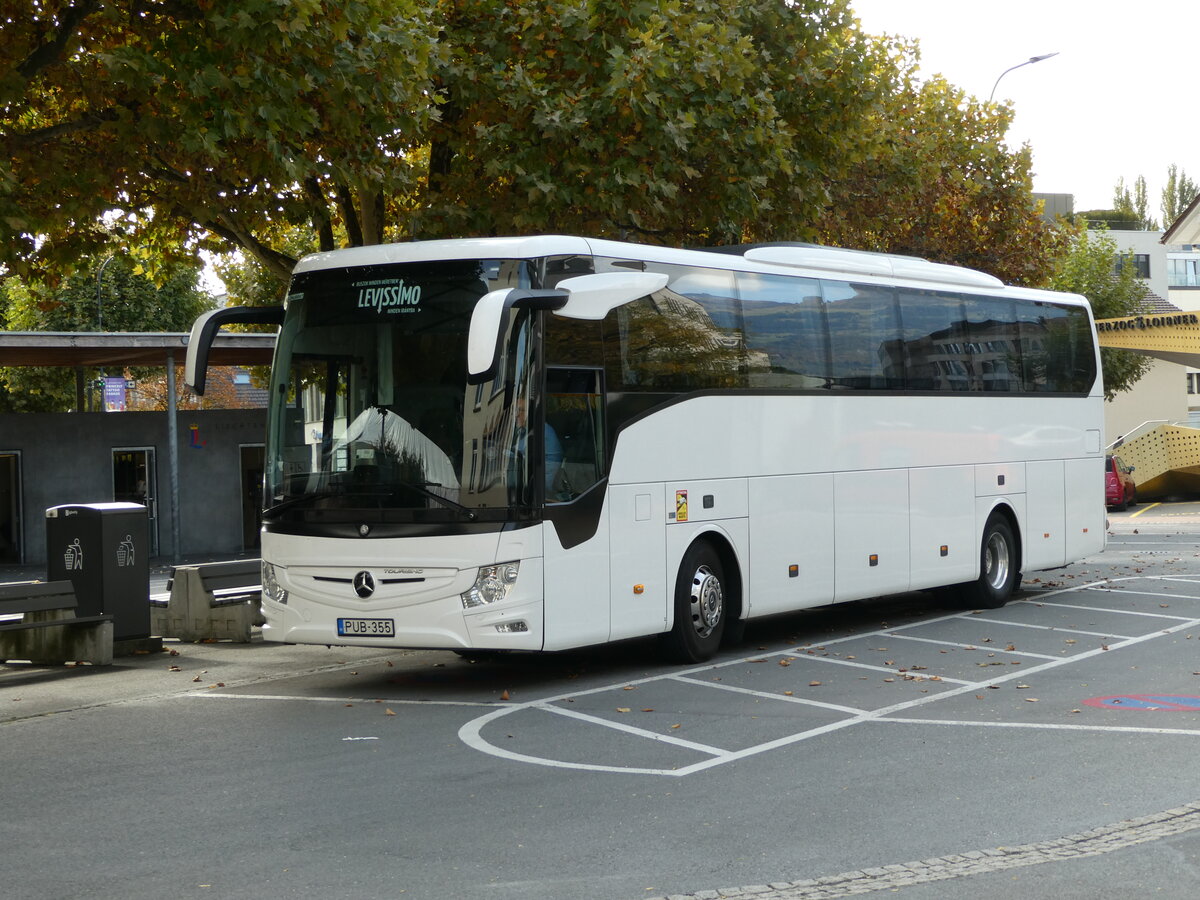 (240'939) - Aus Ungarn: Levissimo, Budapest - PUB-355 - Mercedes am 11. Oktober 2022 in Vaduz, St�dtle