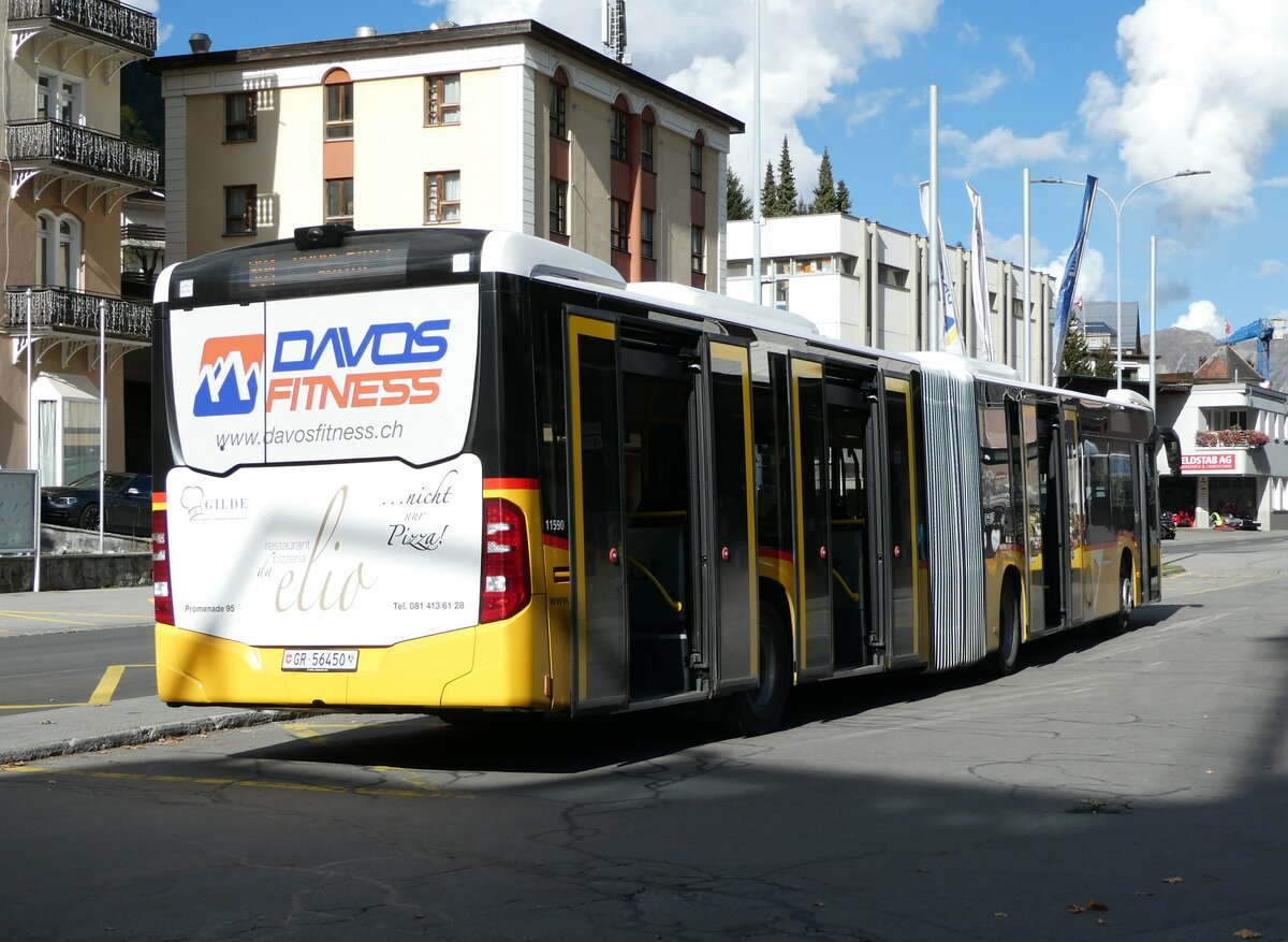 (241'132) - PostAuto Graub�nden - GR 56'450 - Mercedes am 12. Oktober 2022 beim Bahnhof Davos Dorf