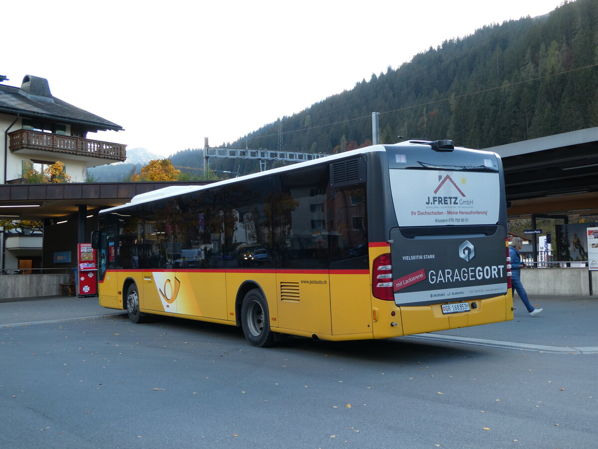 (241'149) - PostAuto Graub�nden - GR 168'853 - Mercedes am 12. Oktober 2022 beim Bahnhof Klosters