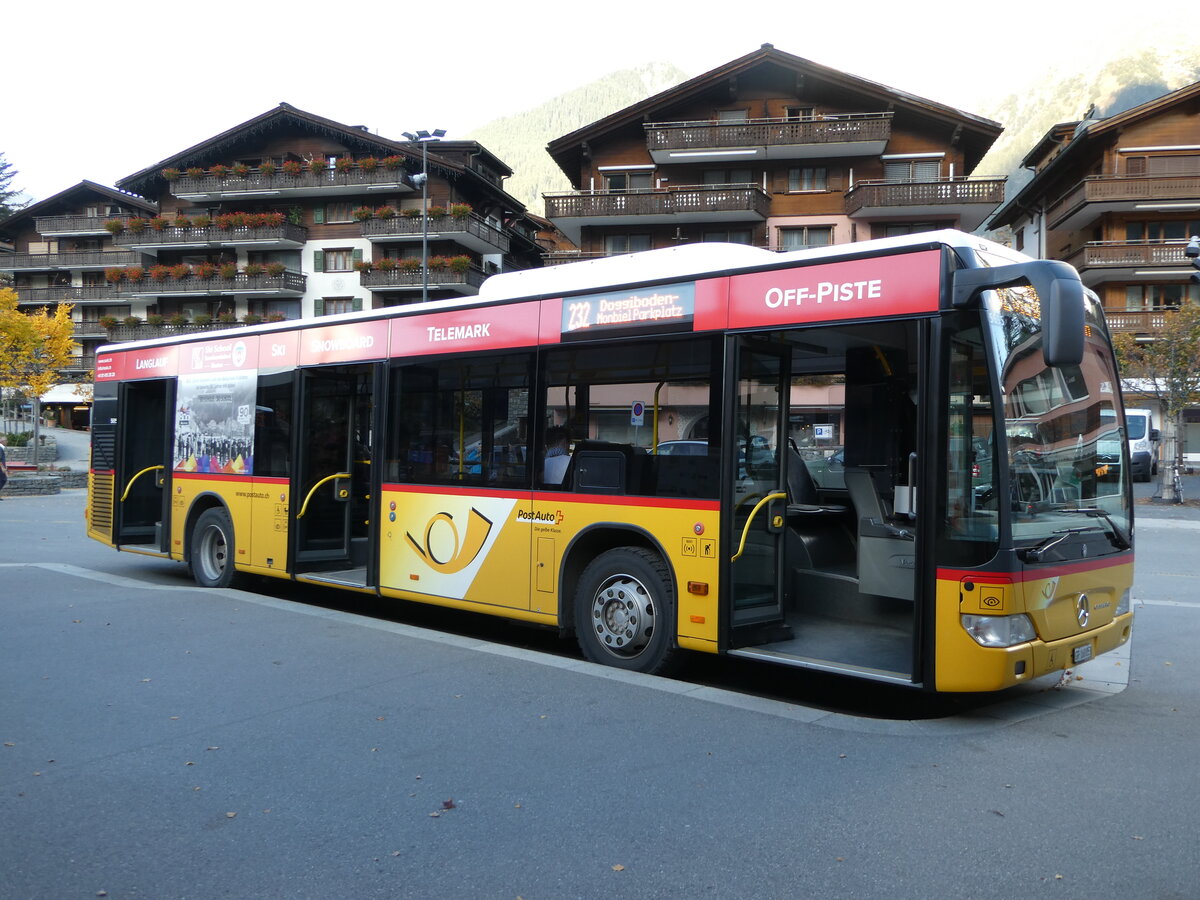 (241'151) - PostAuto Graub�nden - GR 168'853 - Mercedes am 12. Oktober 2022 beim Bahnhof Klosters