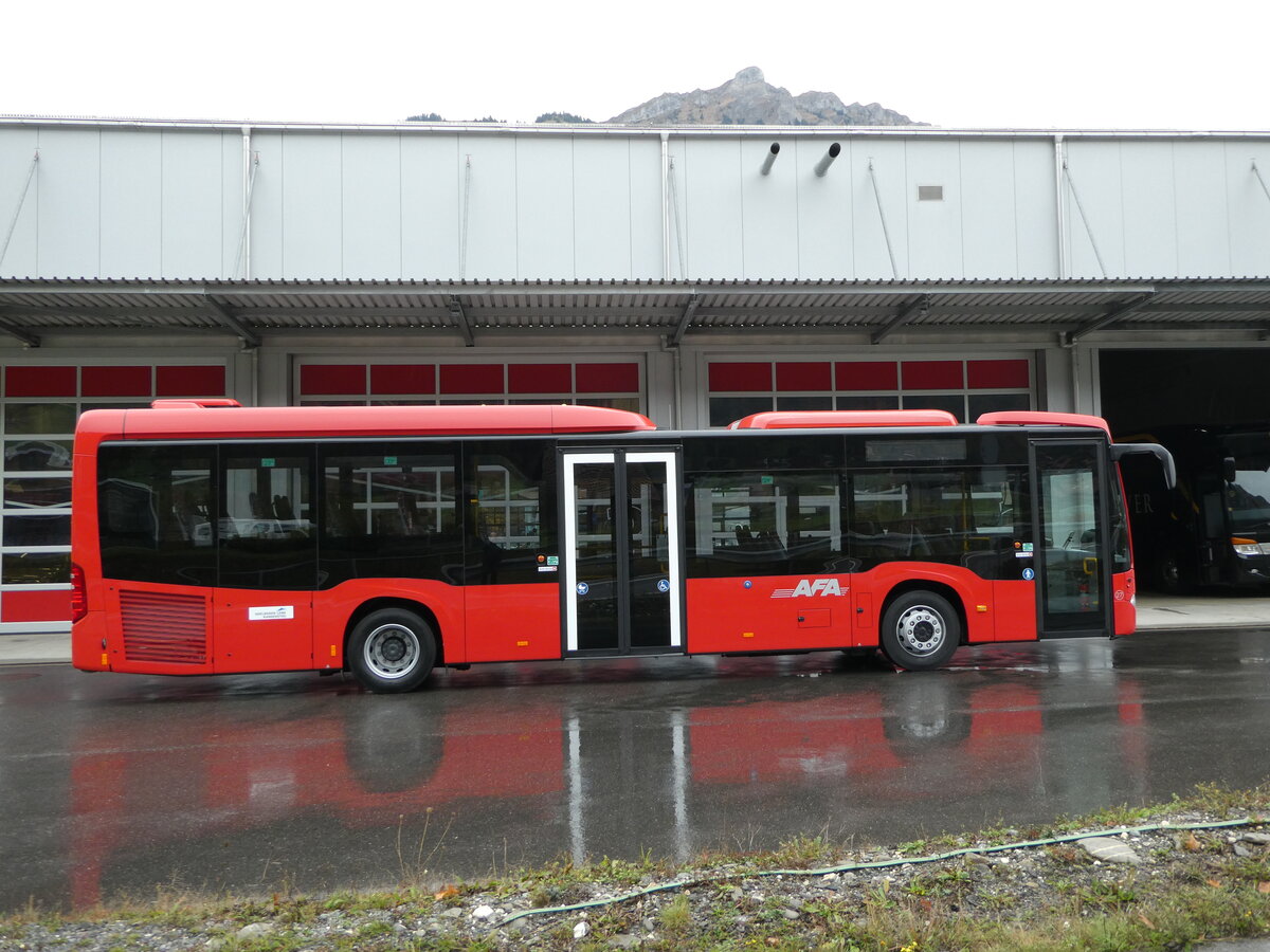 (241'663) - AFA Adelboden - Nr. 27 - Mercedes am 21. Oktober 2022 in Frutigen, Garage