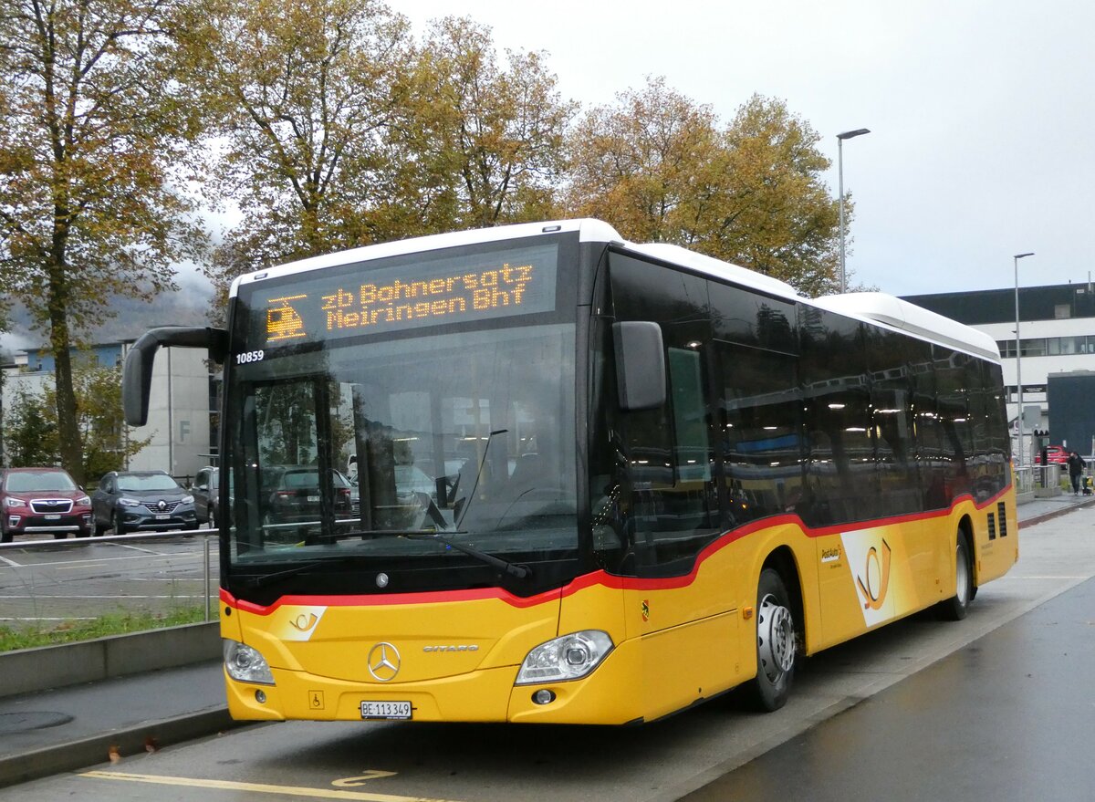 (241'683) - Fl�ck, Brienz - Nr. 5/BE 113'349 - Mercedes am 22. Oktober 2022 beim Bahnhof Interlaken Ost