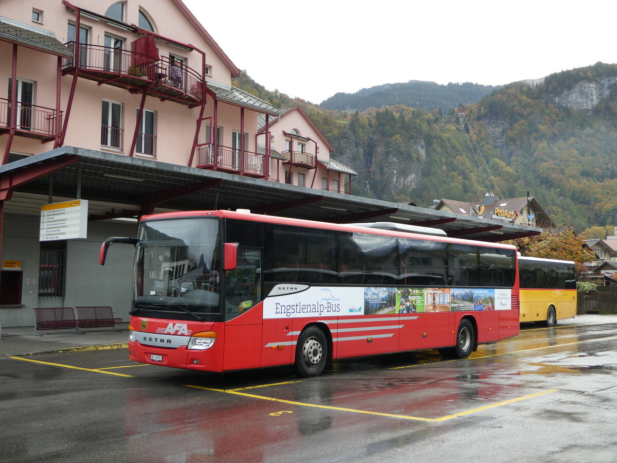 (241'685) - AFA Adelboden - Nr. 24/BE 26'701 - Setra am 22. Oktober 2022 in Meiringen, Postautostatio (Einsatz: PostAuto f�r Engstlenalp-Bus)