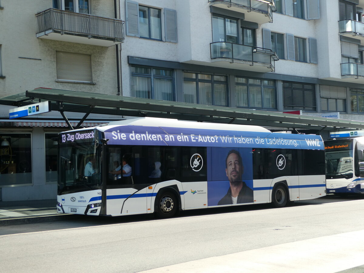 (242'048) - ZVB Zug - Nr. 142/ZG 88'142 - Solaris am 31. Oktober 2022 beim Bahnhof Zug