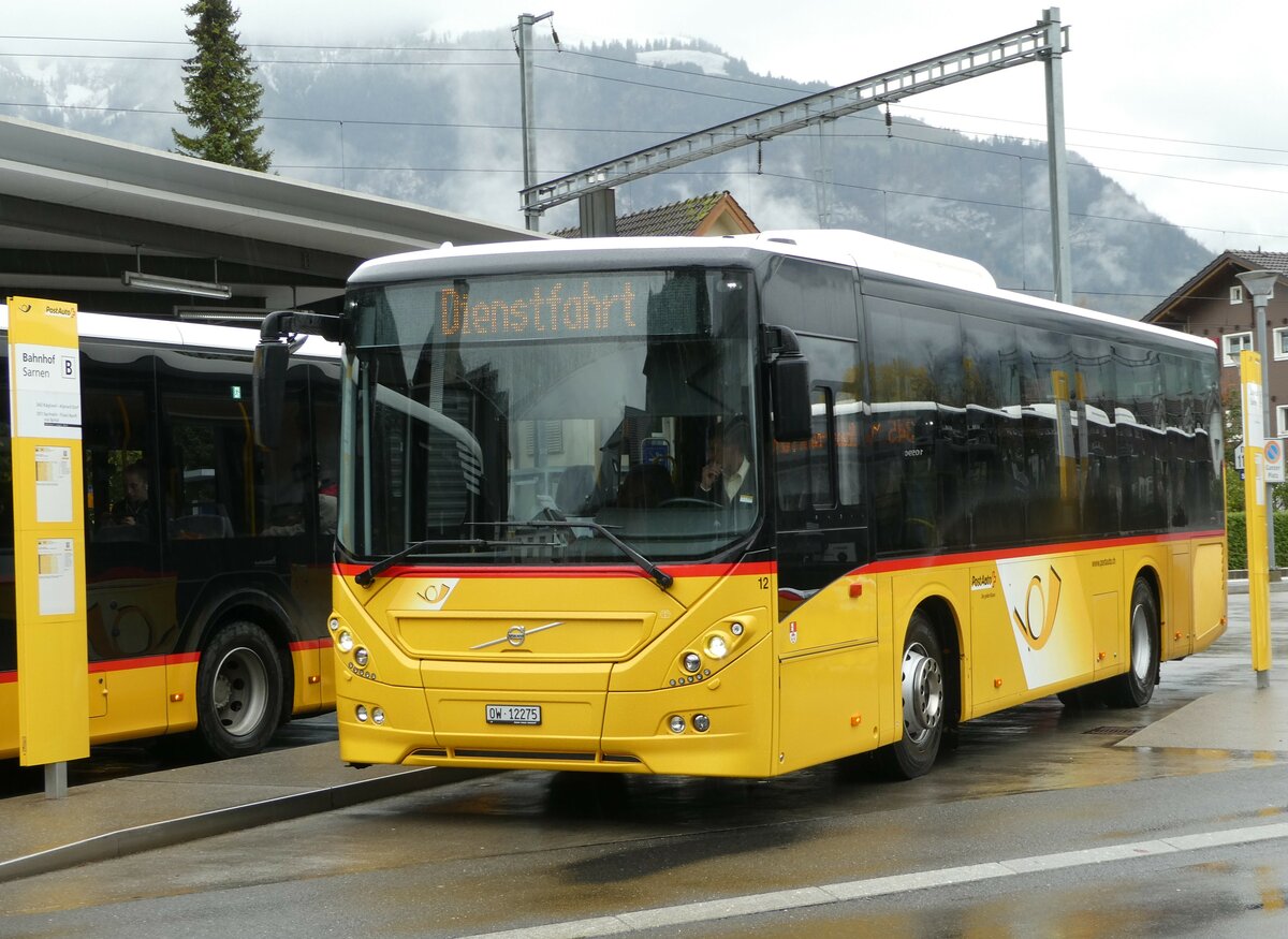 (242'171) - PostAuto Zentralschweiz - Nr. 12/OW 10'275 - Volvo (ex Dillier, Sarnen Nr. 12) am 5. November 2022 beim Bahnhof Sarnen