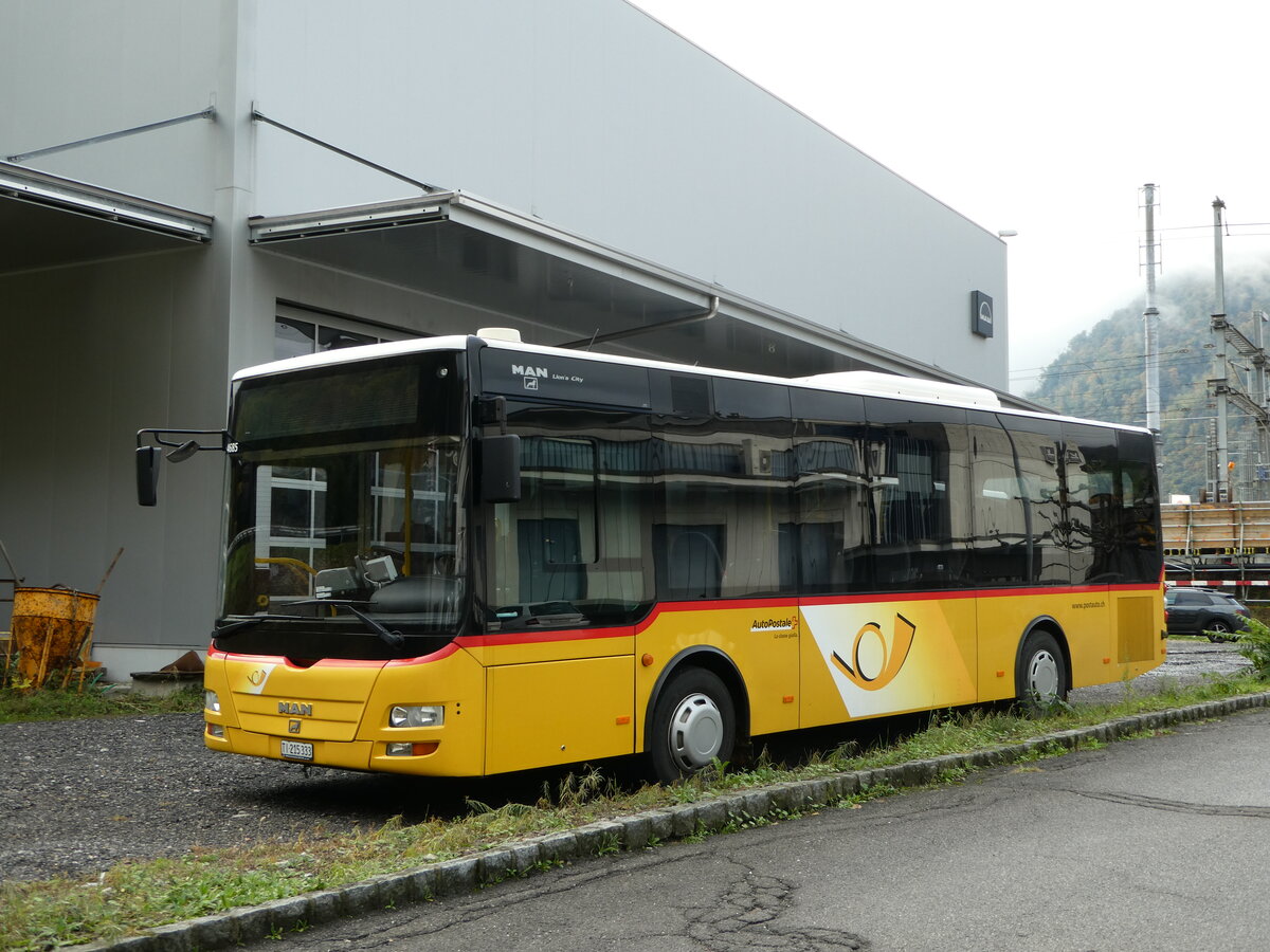 (242'776) - Merzaghi, Maroggia - TI 215'333 - MAN/G�ppel (ex AutoPostale Ticino) am 16. November 2022 in Maroggia, Neue Garage