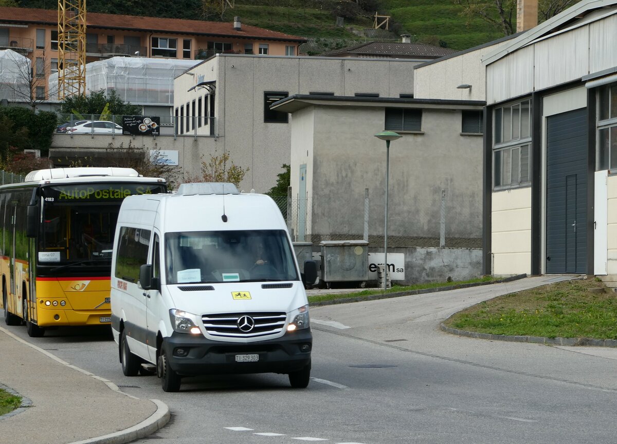 (242'925) - Principe Viaggi, Lugano - TI 329'303 - Mercedes am 17. November 2022 in Barbengo, Via dei Balconi