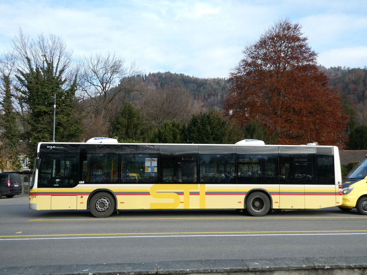 (243'353) - STI Thun - Nr. 129/BE 800'129 - MAN am 2. Dezember 2022 bei der Schiffl�ndte Thun