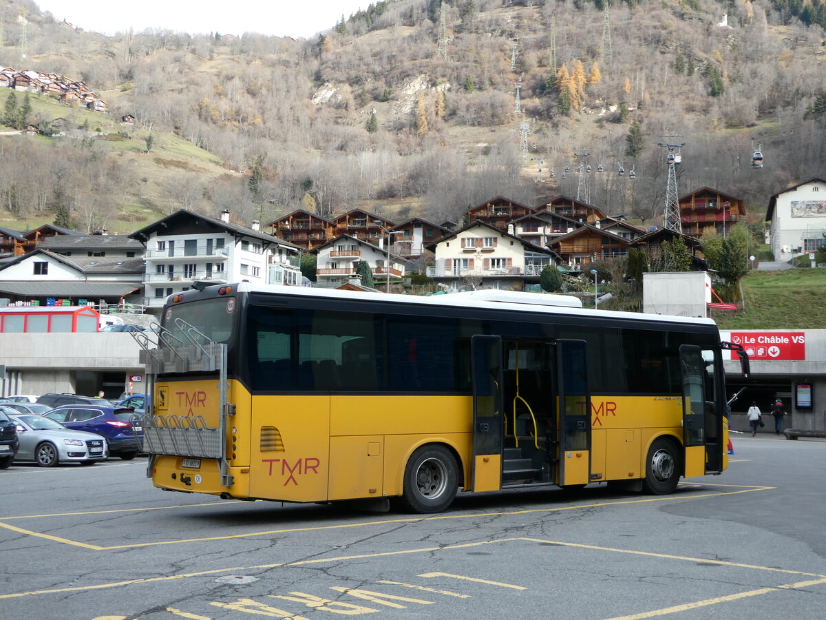 (243'385) - TMR Martigny - Nr. 137/VS 6612 - Irisbus am 3. Dezember 2022 beim Bahnhof Le Ch�ble