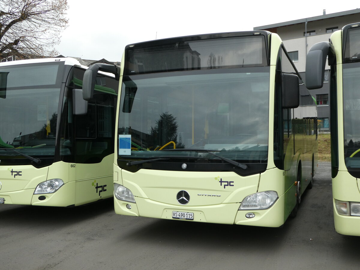 (243'432) - TPC Aigle - Nr. 652/VS 490'115 - Mercedes (ex Bayerische Schl�sser, G�rten + Seen, D-M�nchen) am 3. Dezember 2022 in Monthey, Garage