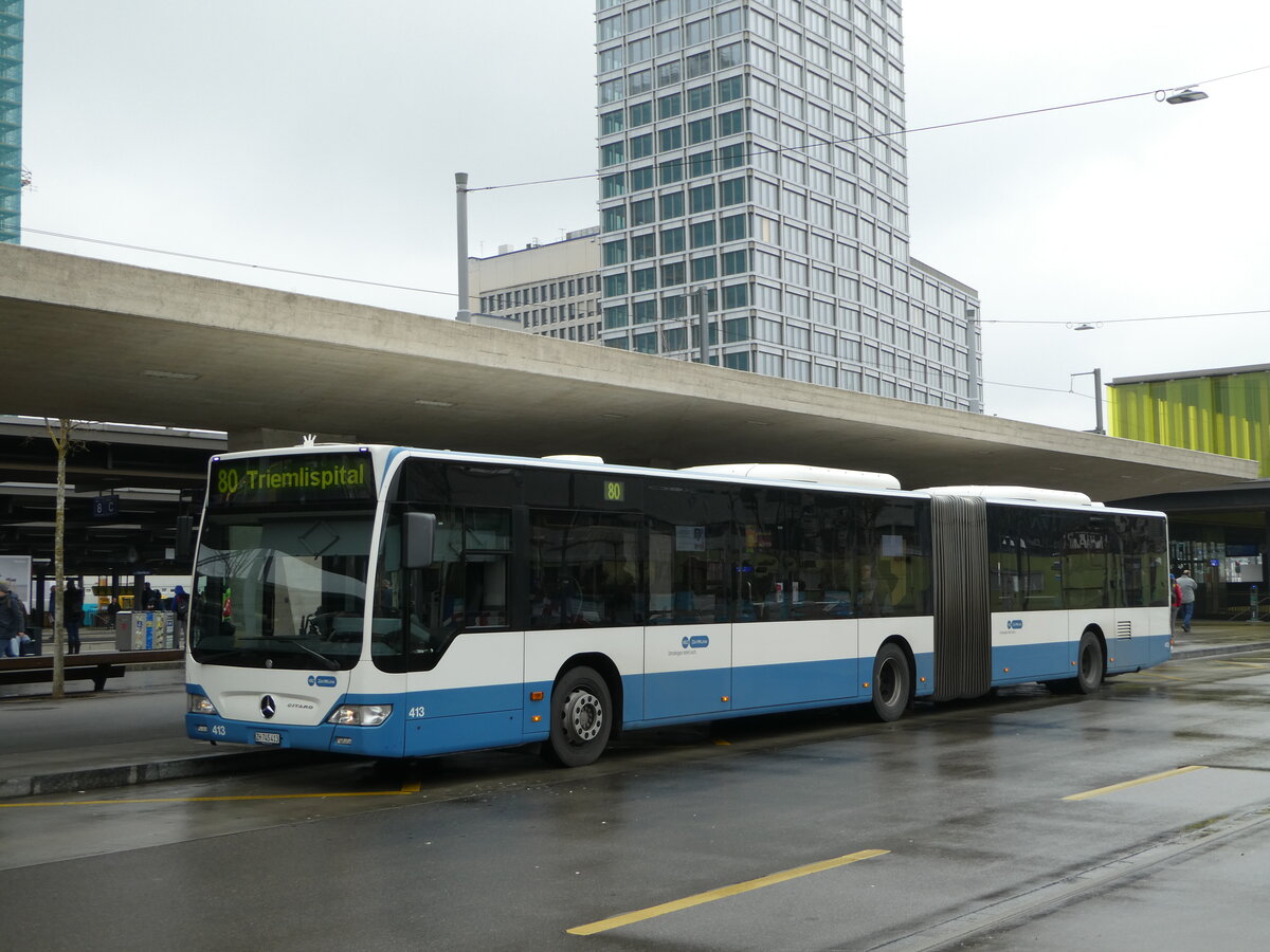 (243'502) - VBZ Z�rich - Nr. 413/ZH 745'413 - Mercedes am 7. Dezember 2022 beim Bahnhof Z�rich Oerlikon