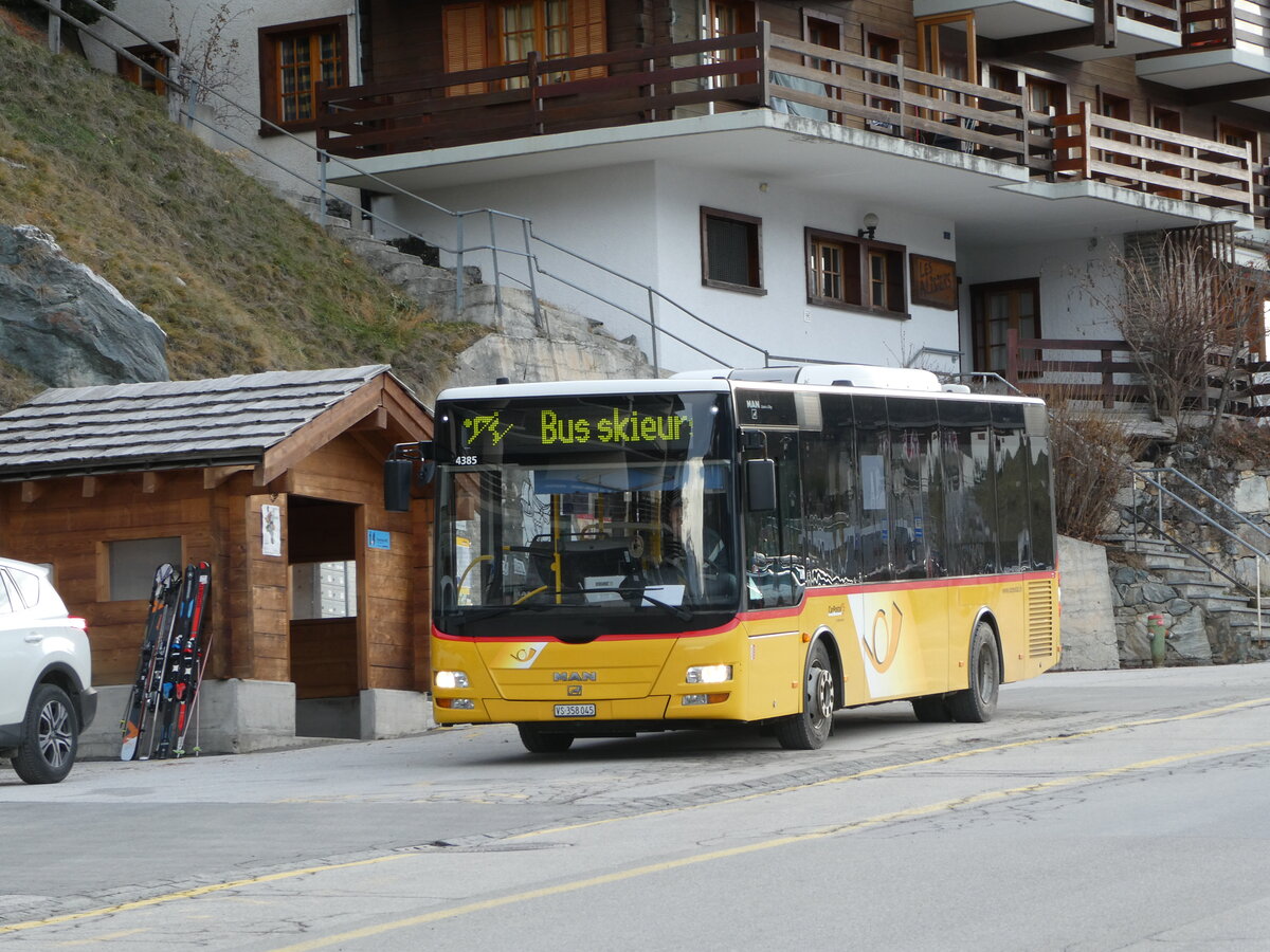 (244'132) - PostAuto Wallis - Nr. 28/VS 358'045 - MAN/G�ppel (ex AAGU Altdorf Nr. 72; ex PostAuto Bern; ex PostAuto Bern Nr. 217; ex RBS Worblaufen Nr. 217) am 26. Dezember 2022 in St-Luc, Post