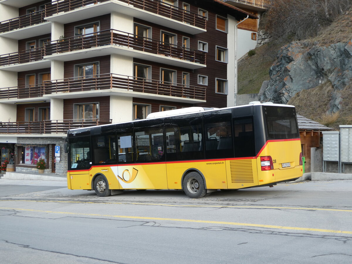 (244'134) - PostAuto Wallis - Nr. 28/VS 358'045 - MAN/G�ppel (ex AAGU Altdorf Nr. 72; ex PostAuto Bern; ex PostAuto Bern Nr. 217; ex RBS Worblaufen Nr. 217) am 26. Dezember 2022 in St-Luc, Post
