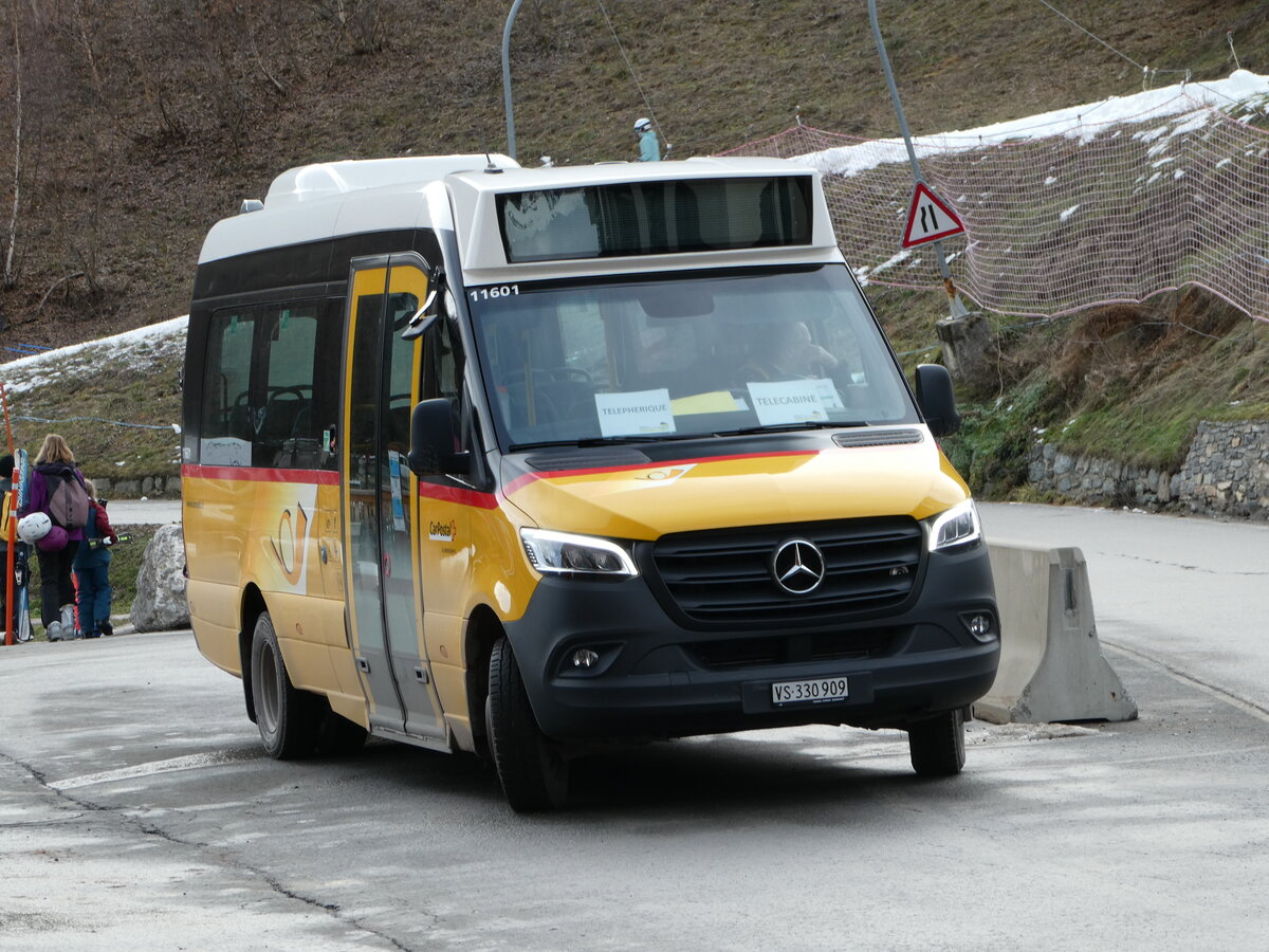 (244'161) - PostAuto Wallis - Nr. 26/VS 330'909 - Mercedes am 26. Dezember 2022 in Vercorin, T�l�ph�rique
