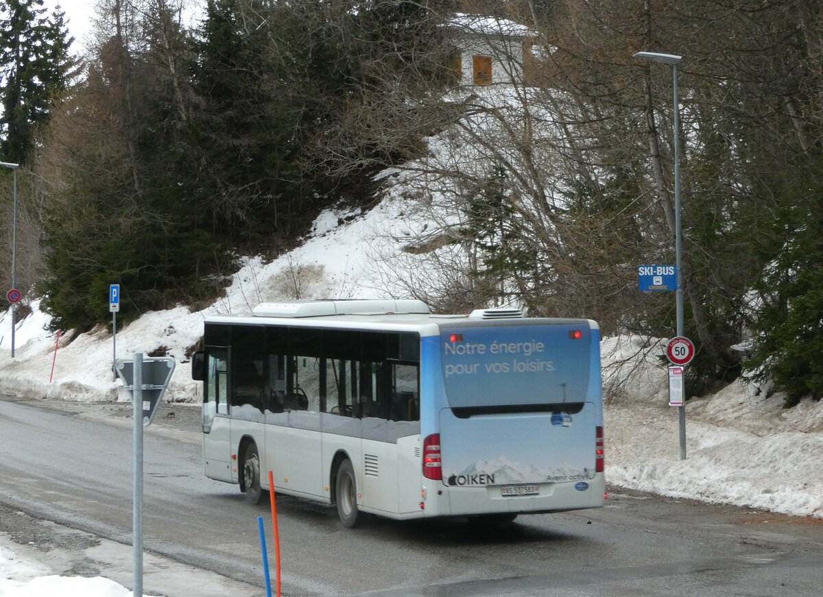 (244'180) - Interbus, Kerzers - VS 537'583 - Mercedes (ex DRB Ingoldstadt/D) am 26. Dezember 2022 in Les Collons, Crois�e (Einsatz Theytaz)