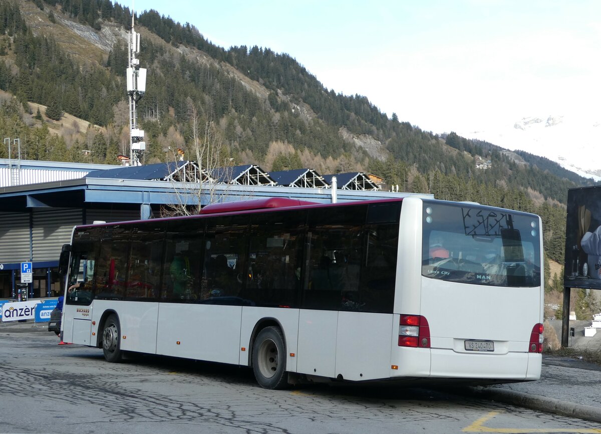 (244'267) - Buchard, Leytron - Nr. 72/VS 240'470 - MAN (ex PostAuto Wallis Nr. 68; ex Lathion, Sion Nr. 68) am 28. Dezember 2022 in Anz�re, T�l�cabine