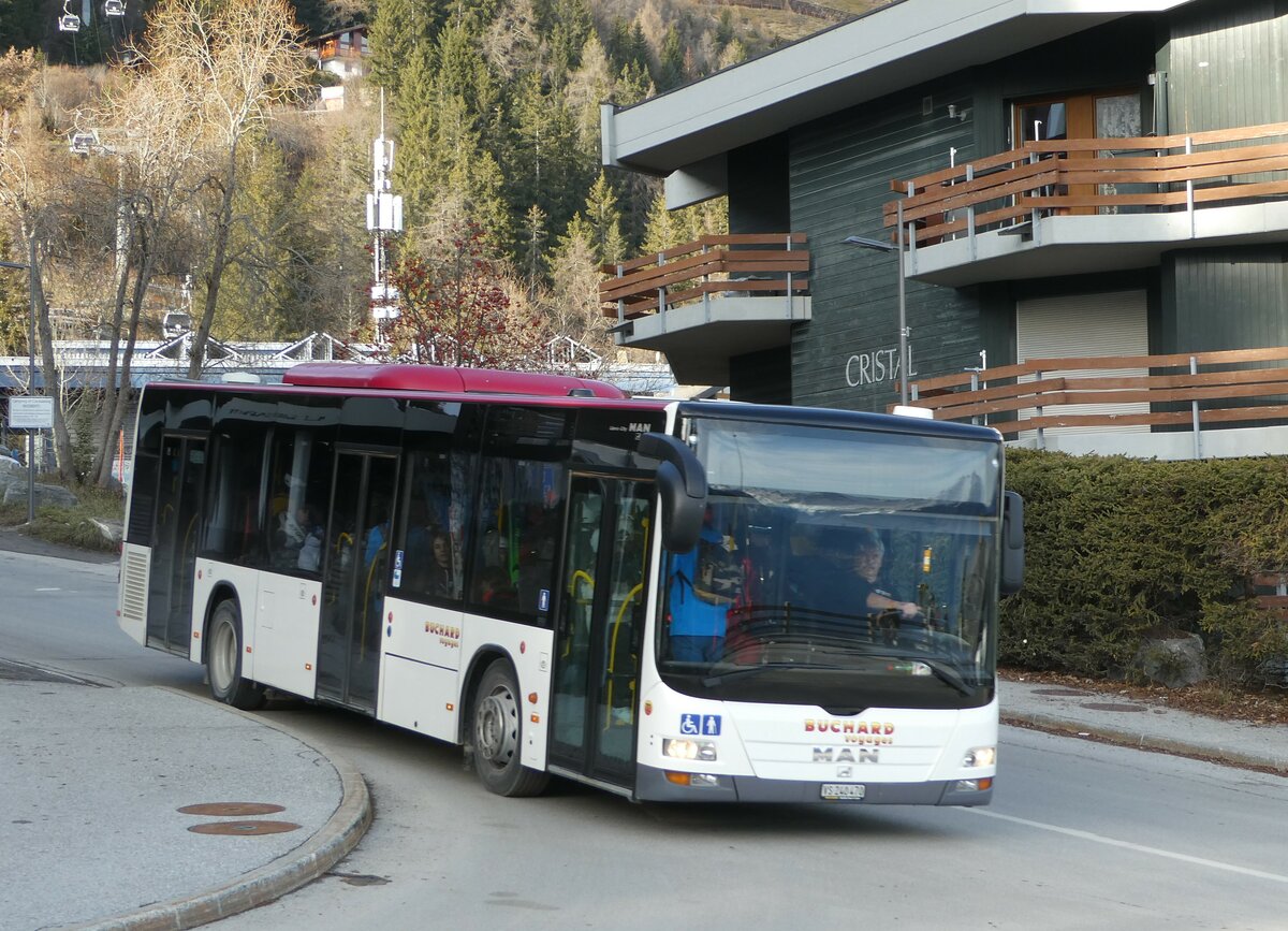 (244'273) - Buchard, Leytron - Nr. 72/VS 240'470 - MAN (ex PostAuto Wallis Nr. 68; ex Lathion, Sion Nr. 68) am 28. Dezember 2022 in Anz�re, T�l�cabine