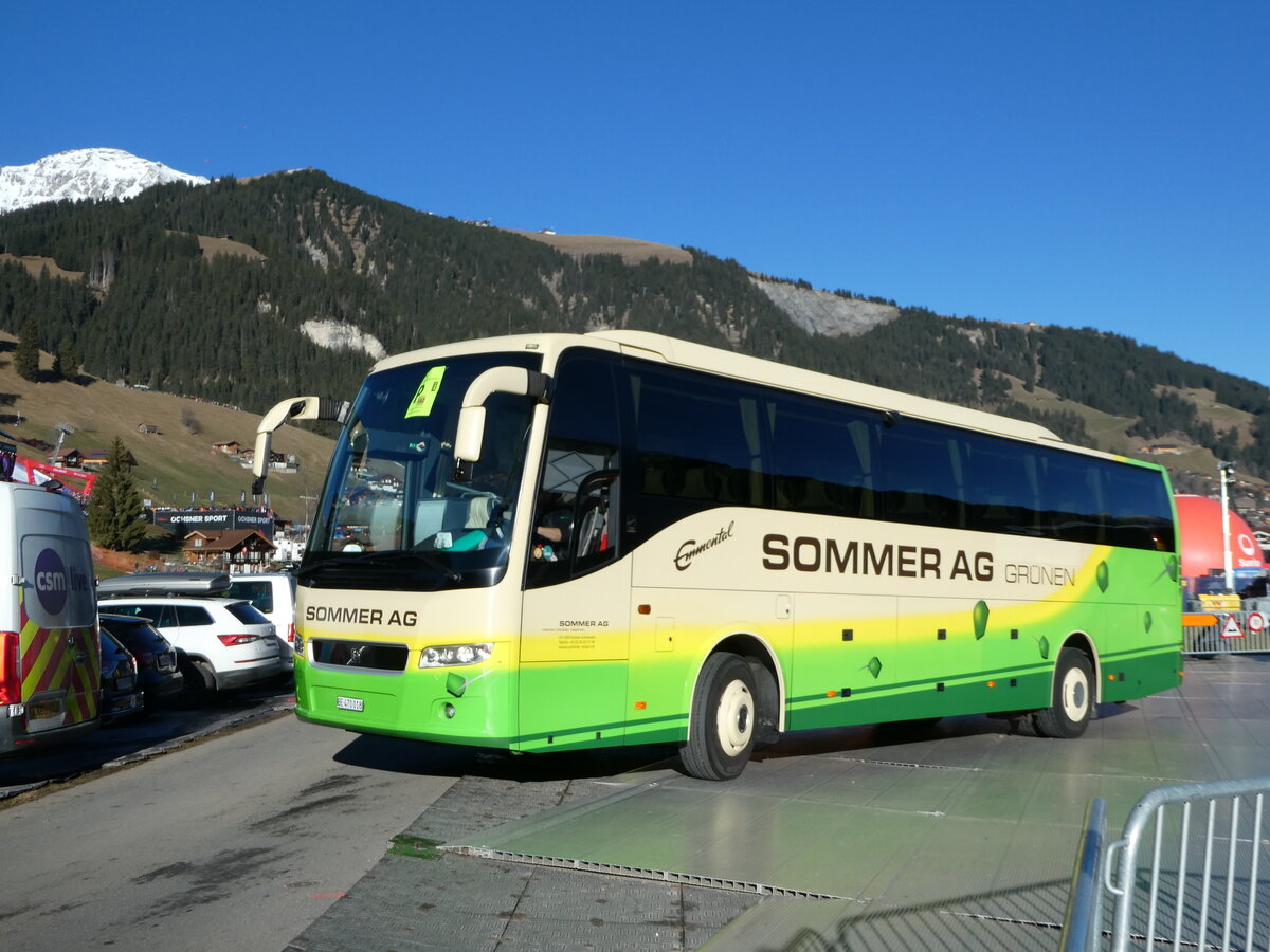 (244'612) - Sommer, Gr�nen - BE 470'018 - Volvo am 7. Januar 2023 in Adelboden, Weltcup