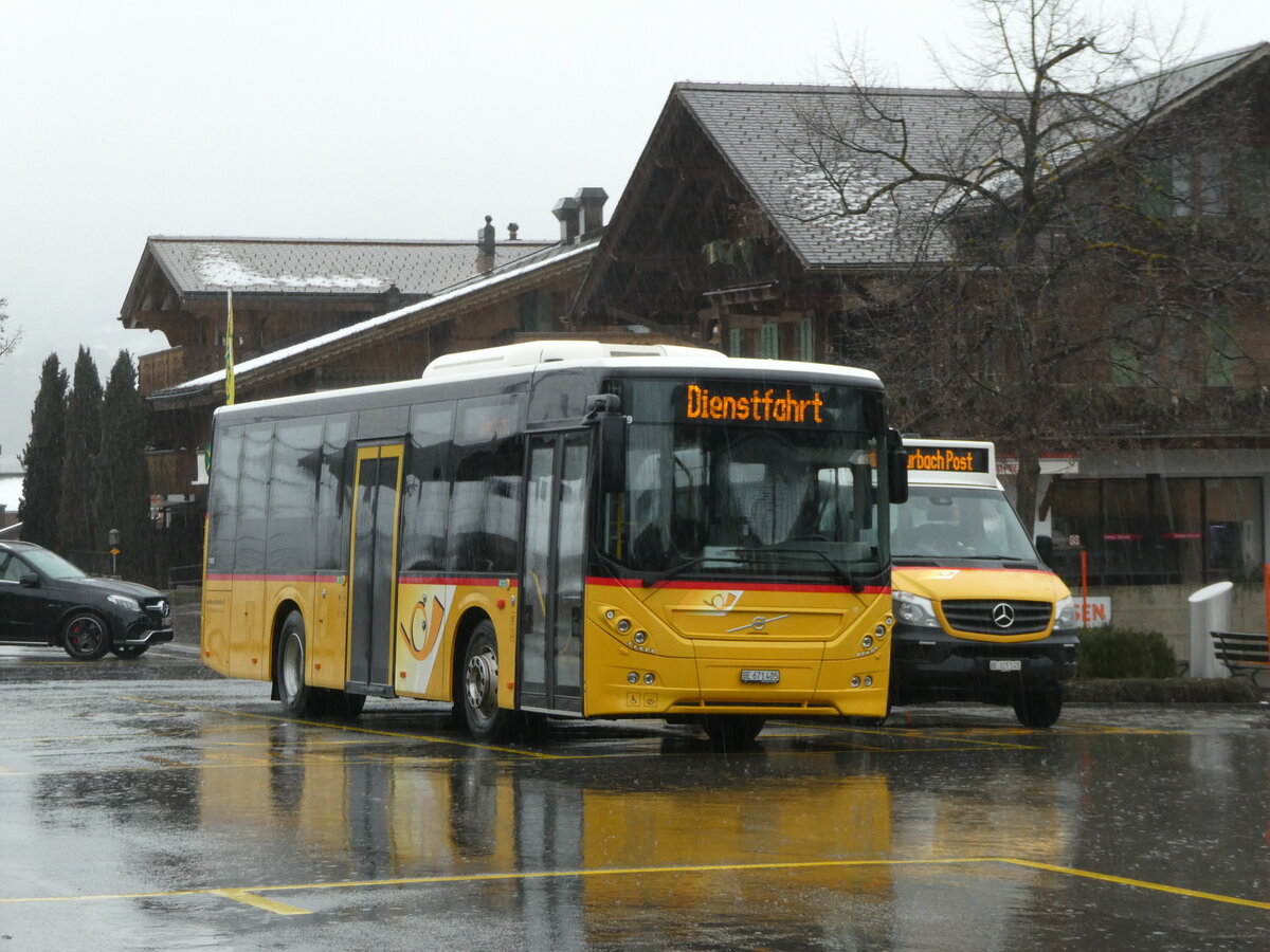 (245'077) - K�bli, Gstaad - BE 671'405/PID 11'459 - Volvo (ex BE 21'779) am 15. Januar 2023 beim Bahnhof Gstaad