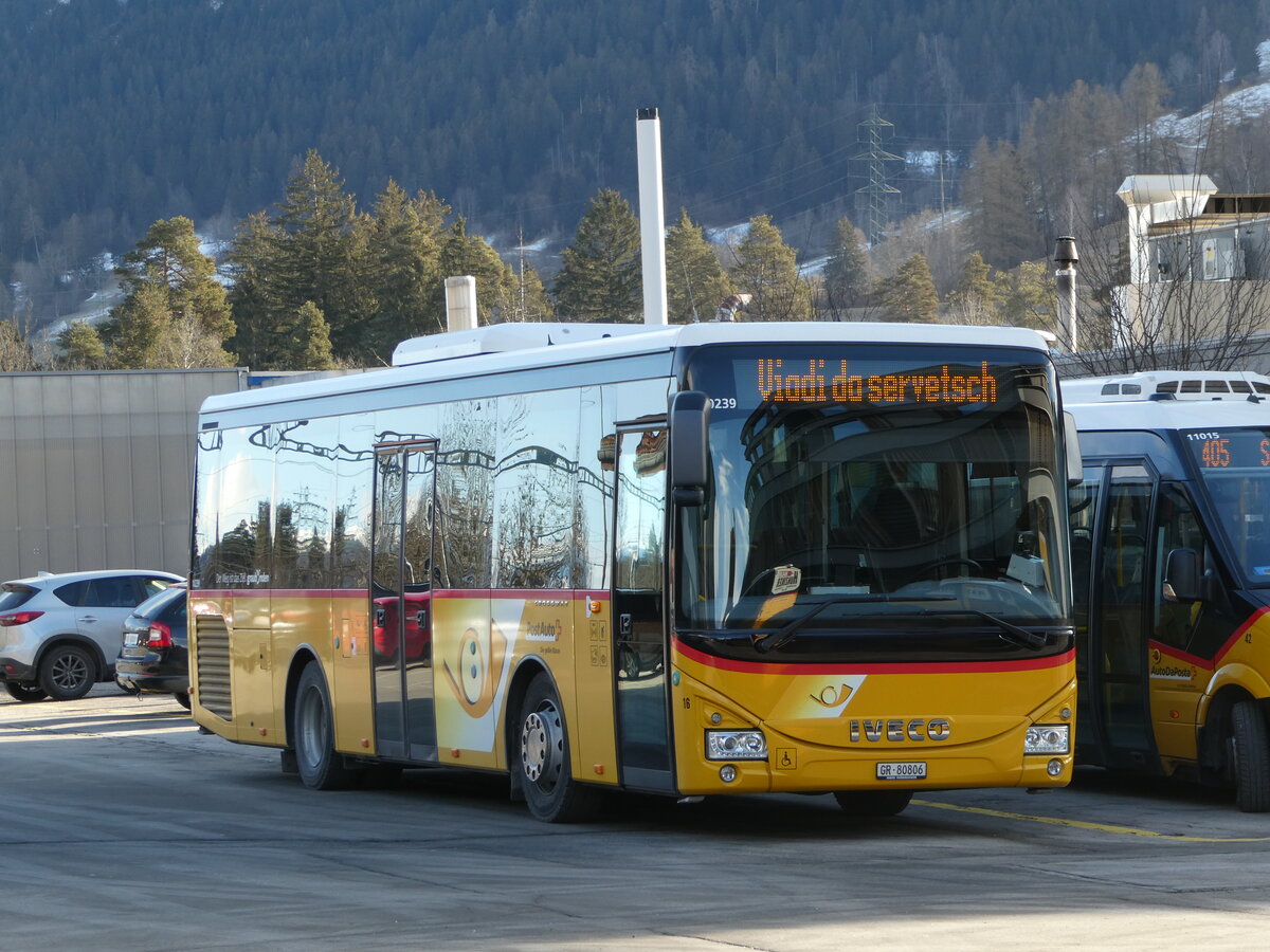 (245'105) - PostAuto Graub�nden - Nr. 16/GR 80'806/PID 10'239 - Iveco (ex Fontana, Ilanz Nr. 16; ex Fontana, Ilanz Nr. 2) am 18. Januar 2023 beim Bahnhof Ilanz