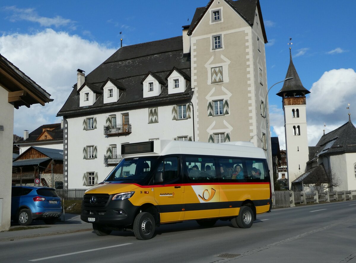 (245'160) - PostAuto Graub�nden - Nr. 36/GR 78'339/PID 11'850 - Mercedes am 18. Januar 2023 in Vella, Post