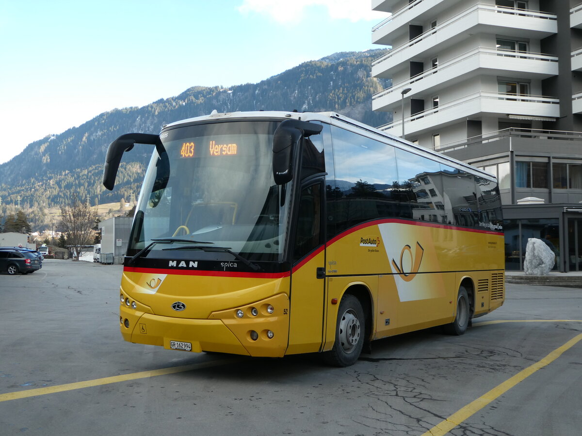 (245'169) - PostAuto Graub�nden - Nr. 52/GR 162'994/PID 5635 - MAN/Beulas (ex Buchli, Versam) am 18. Januar 2023 beim Bahnhof Ilanz