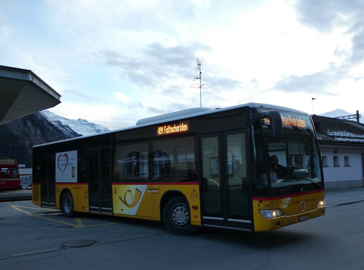 (245'185) - PostAuto Graub�nden - GR 168'851/PID 5693 - Mercedes am 18. Januar 2023 beim Bahnhof Disentis