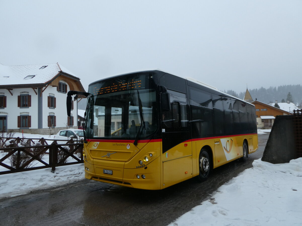 (245'670) - CarPostal Ouest - NE 154'310/PID 10'754 - Volvo am 2. Februar 2023 in La Br�vine, Post