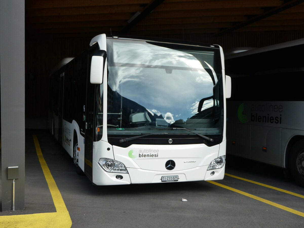 (245'796) - ABl Biasca - Nr. 25/TI 231'025/PID 12'006 - Mercedes am 4. Februar 2023 in Biasca, Garage