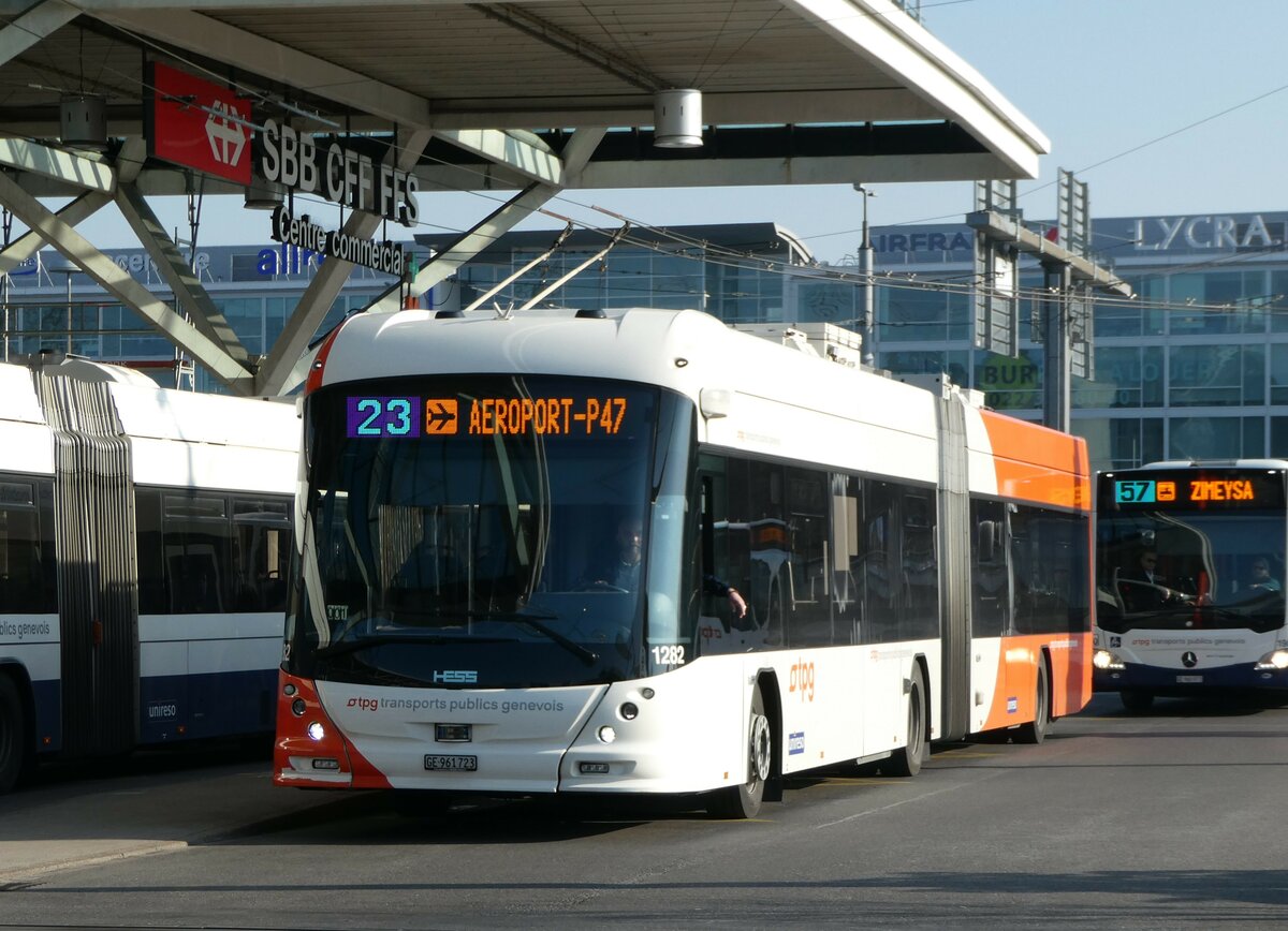 (245'976) - TPG Gen�ve - Nr. 1282/GE 961'723 - Hess/Hess TOSA am 9. Februar 2023 in Gen�ve, A�roport