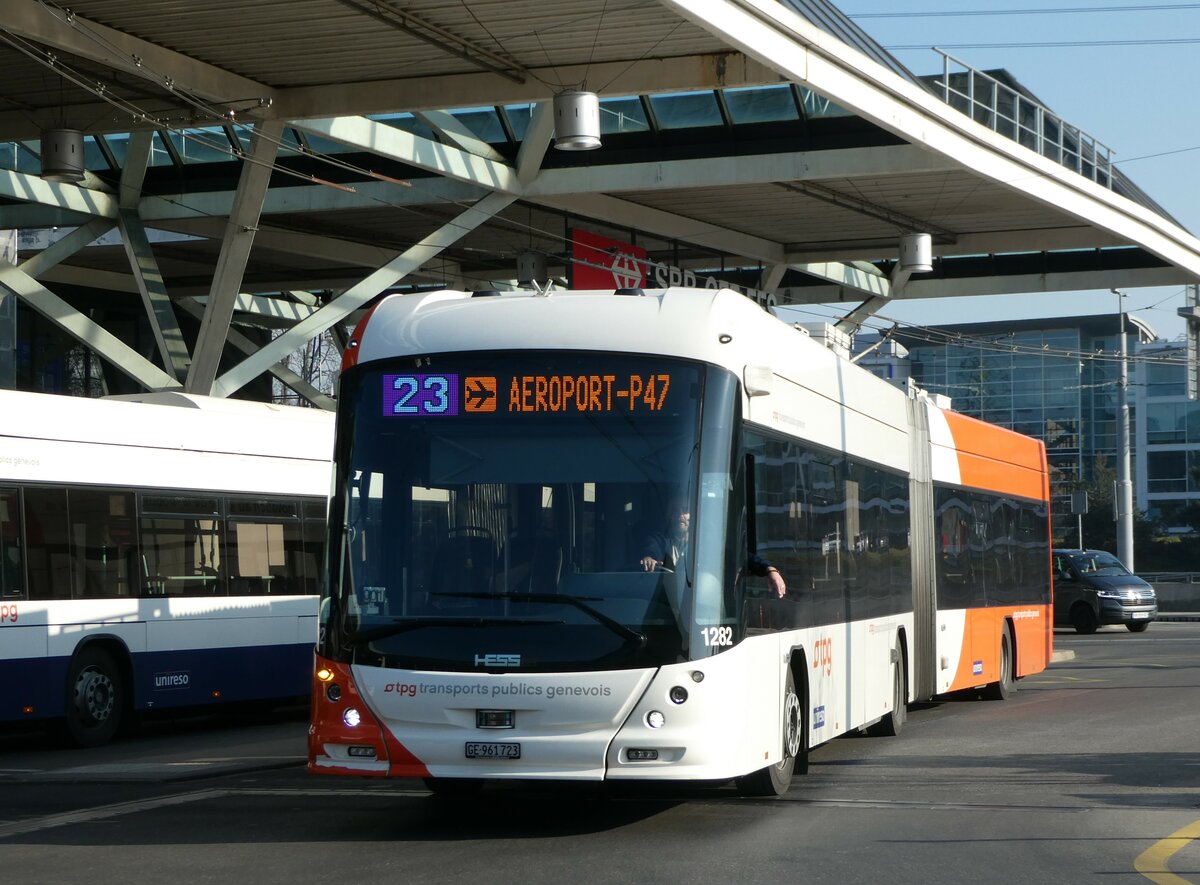 (245'979) - TPG Gen�ve - Nr. 1282/GE 961'723 - Hess/Hess TOSA am 9. Februar 2023 in Gen�ve, A�roport