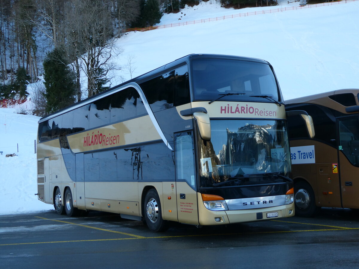 (246'098) - Hil�rio, Sch�tz - LU 230'005 - Setra am 14. Februar 2023 in Engelberg, Talstation Titlis