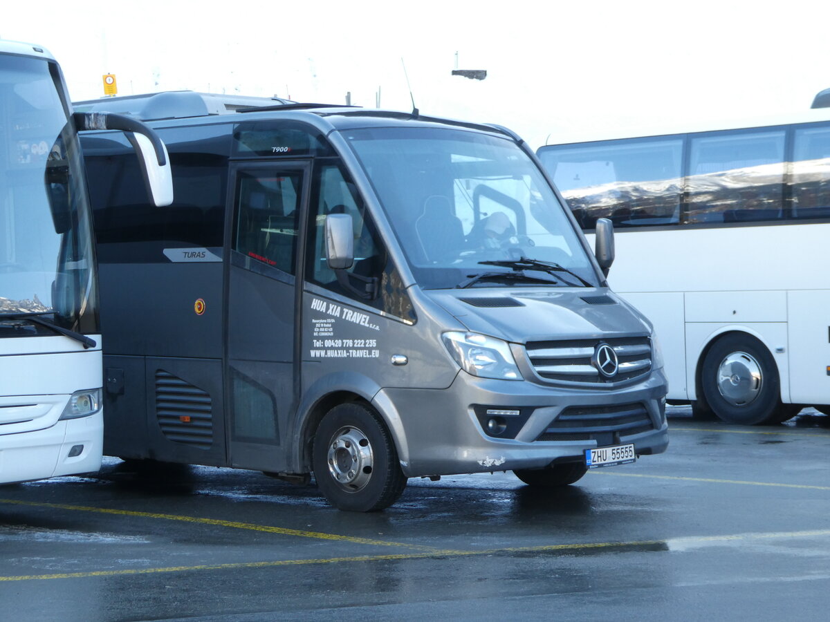 (246'102) - Aus Tschechien: Hua Xia Travel, Rudn� - ZHU 55'555 - Mercedes/Turas am 14. Februar 2023 in Engelberg, Talstation Titlis (Teilaufnahme)