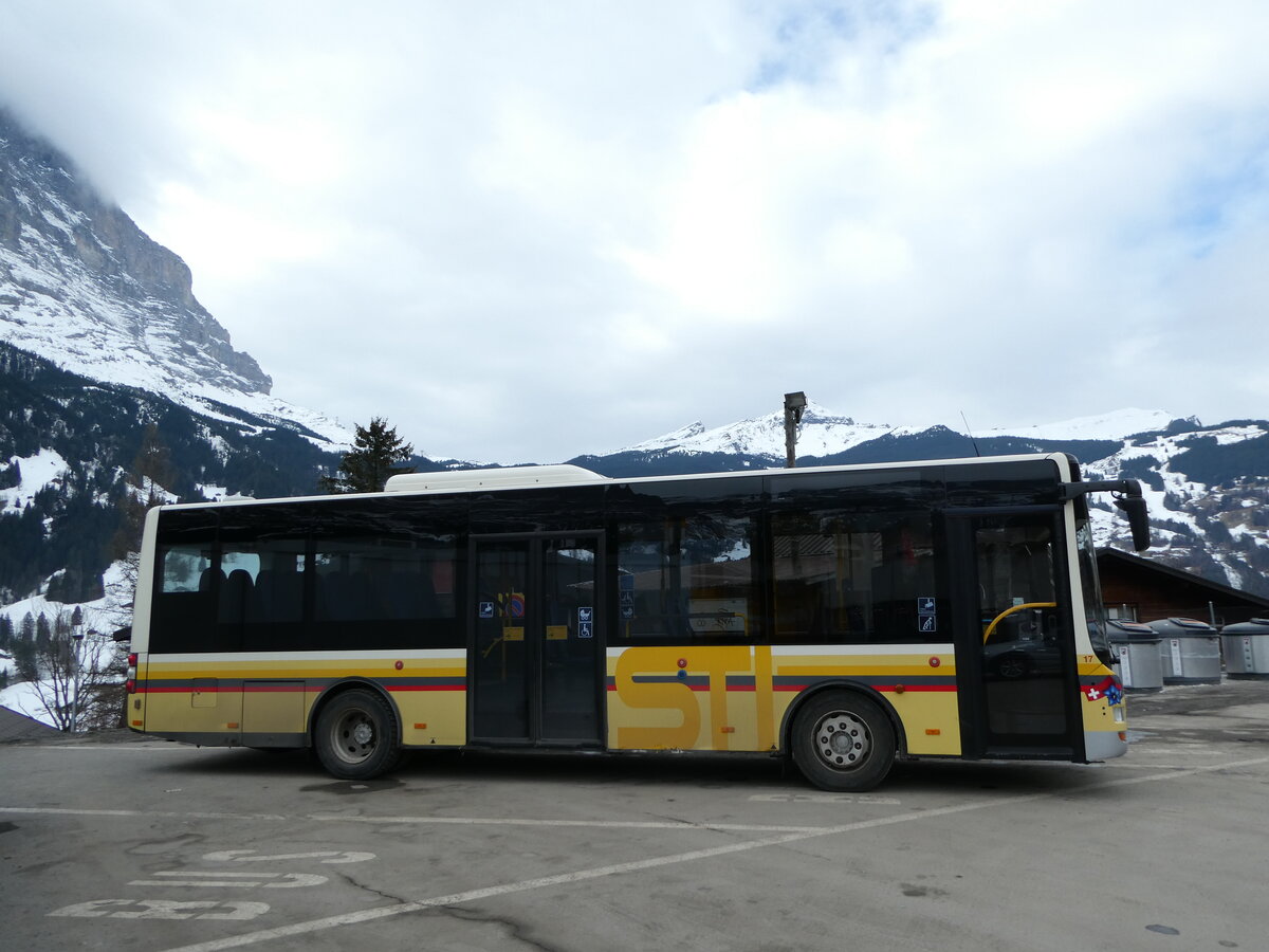 (246'225) - Grindelwaldbus, Grindelwald - Nr. 17/BE 72'444 - MAN/G�ppel (ex STI Thun Nr. 133) am 17. Februar 2023 beim Bahnhof Grindelwald